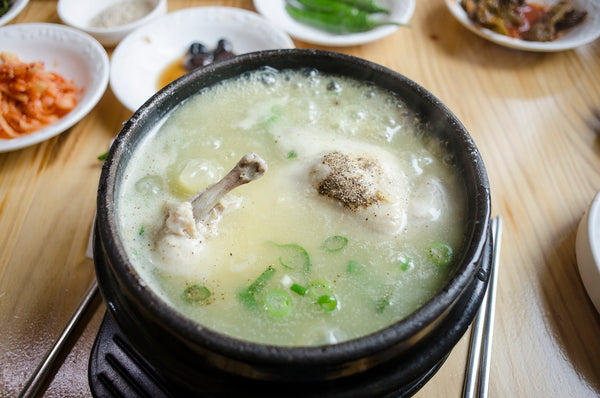 栄養満点の韓国料理：サムゲタンスープの秘密の材料